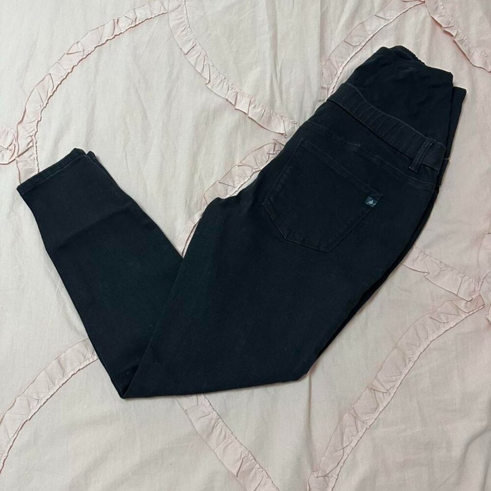 Black maternity jeans.